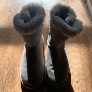 very cute Lamo boots